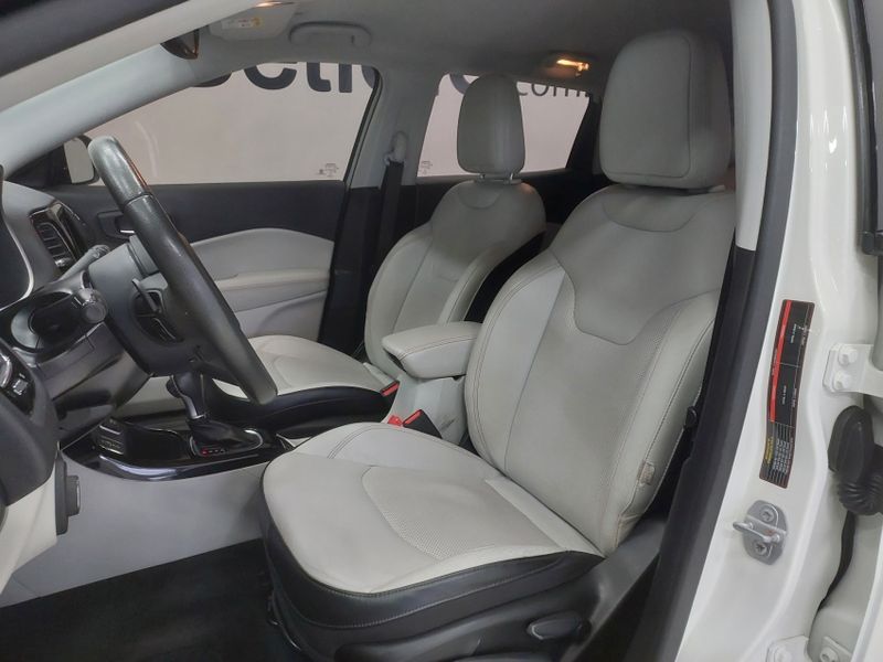 JEEP COMPASS 2.0 16V FLEX LIMITED AUTOMÁTICO 2018/2018 BETIOLO NOVOS E SEMINOVOS LAJEADO / Carros no Vale JEEP COMPASS 2.0 16V FLEX LIMITED AUTOMÁTICO 2018/2018 BETIOLO NOVOS E SEMINOVOS LAJEADO / Carros no Vale