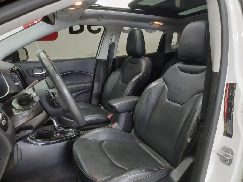 JEEP COMPASS 2.0 16V FLEX LIMITED AUTOMÁTICO 2019/2019 BETIOLO NOVOS E SEMINOVOS LAJEADO / Carros no Vale