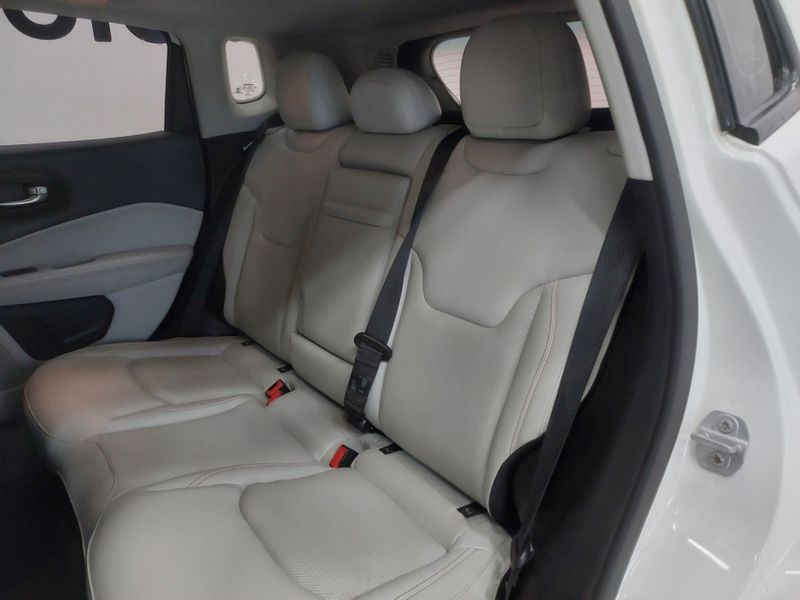JEEP COMPASS 2.0 16V FLEX LIMITED AUTOMÁTICO 2018/2018 BETIOLO NOVOS E SEMINOVOS LAJEADO / Carros no Vale JEEP COMPASS 2.0 16V FLEX LIMITED AUTOMÁTICO 2018/2018 BETIOLO NOVOS E SEMINOVOS LAJEADO / Carros no Vale
