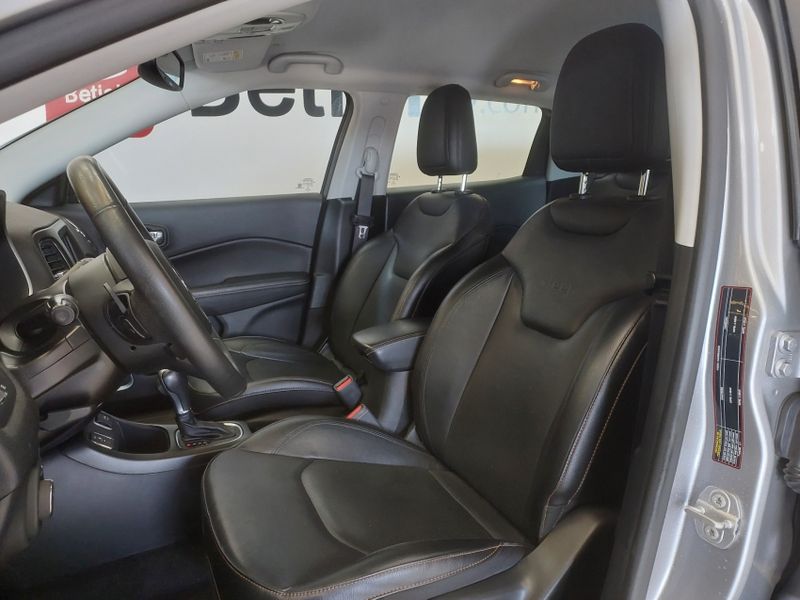 JEEP COMPASS 2.0 16V FLEX LONGITUDE AUTOMÁTICO 2021/2021 BETIOLO NOVOS E SEMINOVOS LAJEADO / Carros no Vale JEEP COMPASS 2.0 16V FLEX LONGITUDE AUTOMÁTICO 2021/2021 BETIOLO NOVOS E SEMINOVOS LAJEADO / Carros no Vale