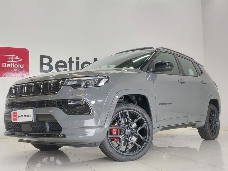 JEEP COMPASS 2.0 HURRICANE 4 TURBO GASOLINA BLACKHAWK AT9 2025/2026 BETIOLO NOVOS E SEMINOVOS LAJEADO / Carros no Vale JEEP COMPASS 2.0 HURRICANE 4 TURBO GASOLINA BLACKHAWK AT9 2025/2026 BETIOLO NOVOS E SEMINOVOS LAJEADO / Carros no Vale