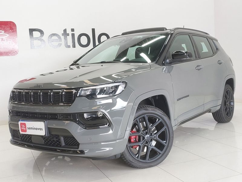 JEEP COMPASS 2.0 HURRICANE 4 TURBO GASOLINA BLACKHAWK AT9 2025/2026 BETIOLO NOVOS E SEMINOVOS LAJEADO / Carros no Vale JEEP COMPASS 2.0 HURRICANE 4 TURBO GASOLINA BLACKHAWK AT9 2025/2026 BETIOLO NOVOS E SEMINOVOS LAJEADO / Carros no Vale