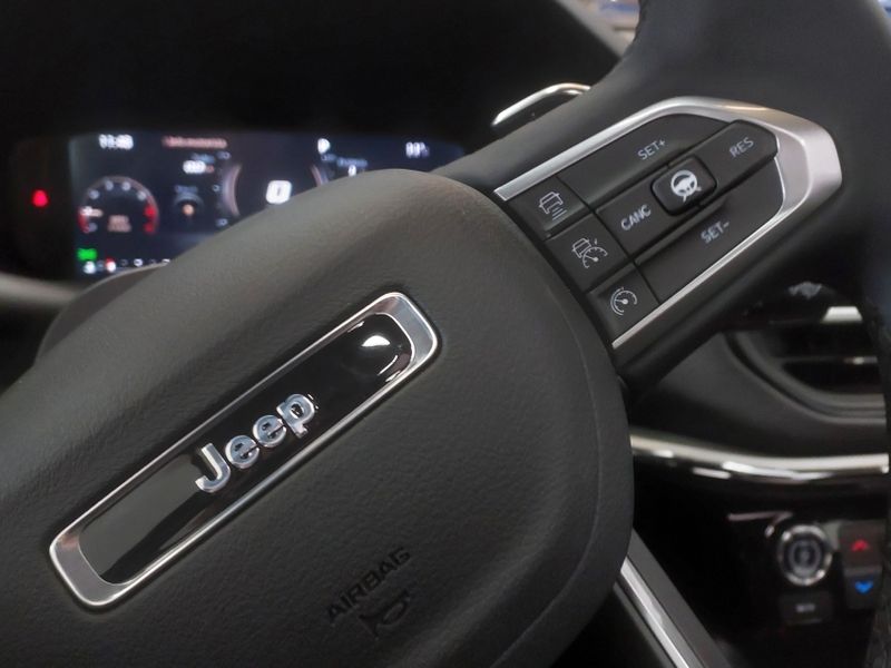 JEEP COMPASS 2.0 HURRICANE 4 TURBO GASOLINA BLACKHAWK AT9 2025/2026 BETIOLO NOVOS E SEMINOVOS LAJEADO / Carros no Vale JEEP COMPASS 2.0 HURRICANE 4 TURBO GASOLINA BLACKHAWK AT9 2025/2026 BETIOLO NOVOS E SEMINOVOS LAJEADO / Carros no Vale