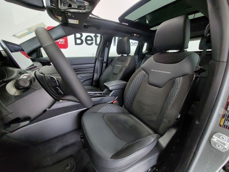 JEEP COMPASS 2.0 HURRICANE 4 TURBO GASOLINA BLACKHAWK AT9 2025/2026 BETIOLO NOVOS E SEMINOVOS LAJEADO / Carros no Vale JEEP COMPASS 2.0 HURRICANE 4 TURBO GASOLINA BLACKHAWK AT9 2025/2026 BETIOLO NOVOS E SEMINOVOS LAJEADO / Carros no Vale