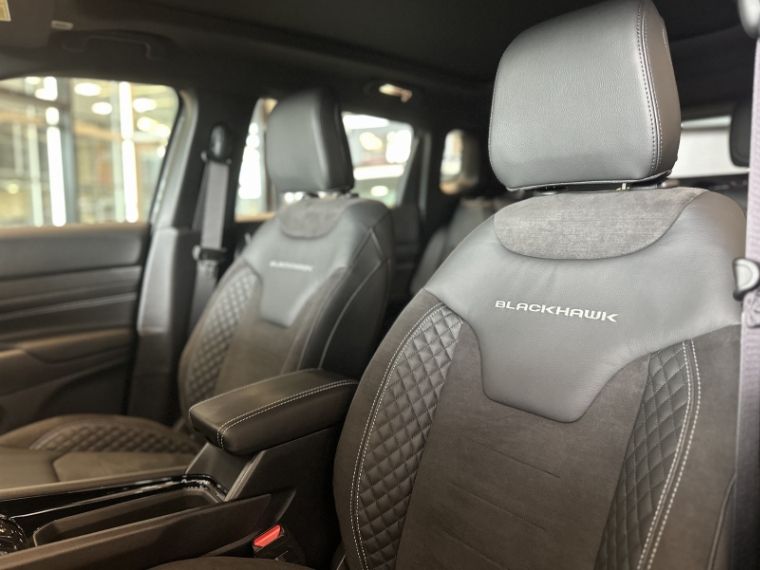 JEEP COMPASS 2.0 HURRICANE 4 TURBO GASOLINA BLACKHAWK AT9 2025/2026 BETIOLO NOVOS E SEMINOVOS LAJEADO / Carros no Vale JEEP COMPASS 2.0 HURRICANE 4 TURBO GASOLINA BLACKHAWK AT9 2025/2026 BETIOLO NOVOS E SEMINOVOS LAJEADO / Carros no Vale