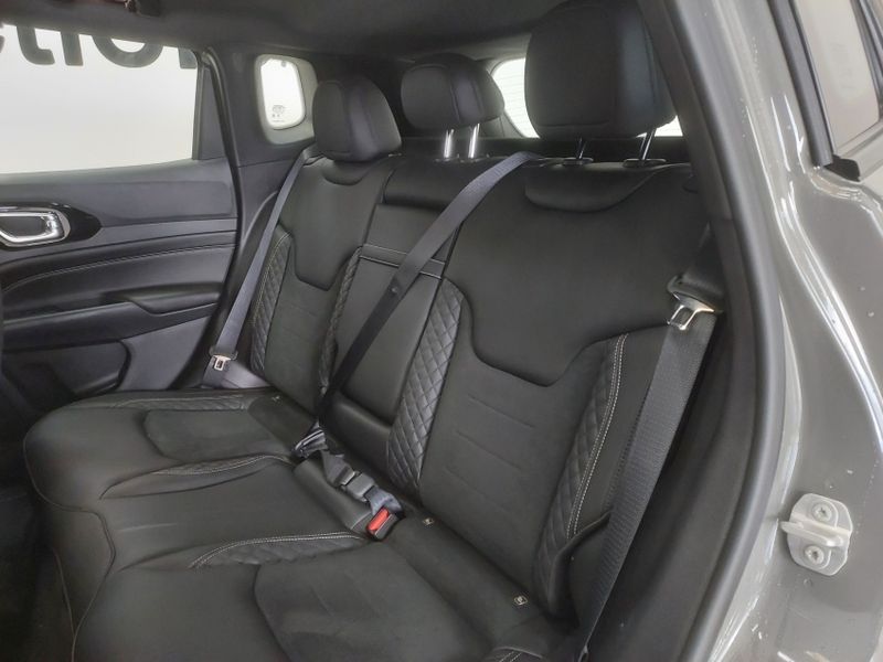 JEEP COMPASS 2.0 HURRICANE 4 TURBO GASOLINA BLACKHAWK AT9 2025/2026 BETIOLO NOVOS E SEMINOVOS LAJEADO / Carros no Vale JEEP COMPASS 2.0 HURRICANE 4 TURBO GASOLINA BLACKHAWK AT9 2025/2026 BETIOLO NOVOS E SEMINOVOS LAJEADO / Carros no Vale