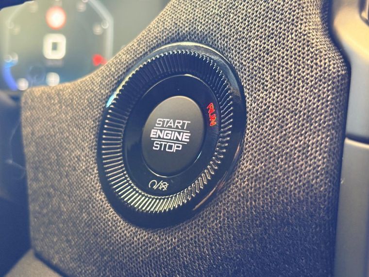 JEEP RENEGADE 1.3 T270 TURBO FLEX ALTITUDE AT6 2026/2026 BETIOLO NOVOS E SEMINOVOS LAJEADO / Carros no Vale JEEP RENEGADE 1.3 T270 TURBO FLEX ALTITUDE AT6 2026/2026 BETIOLO NOVOS E SEMINOVOS LAJEADO / Carros no Vale
