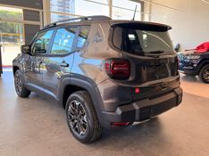 JEEP RENEGADE 1.3 T270 TURBO FLEX ALTITUDE AT6 2026/2027 BETIOLO NOVOS E SEMINOVOS LAJEADO / Carros no Vale