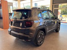 JEEP RENEGADE 1.3 T270 TURBO FLEX ALTITUDE AT6 2026/2027 BETIOLO NOVOS E SEMINOVOS LAJEADO / Carros no Vale