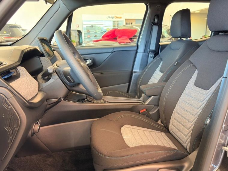 JEEP RENEGADE 1.3 T270 TURBO FLEX ALTITUDE AT6 2026/2027 BETIOLO NOVOS E SEMINOVOS LAJEADO / Carros no Vale JEEP RENEGADE 1.3 T270 TURBO FLEX ALTITUDE AT6 2026/2027 BETIOLO NOVOS E SEMINOVOS LAJEADO / Carros no Vale
