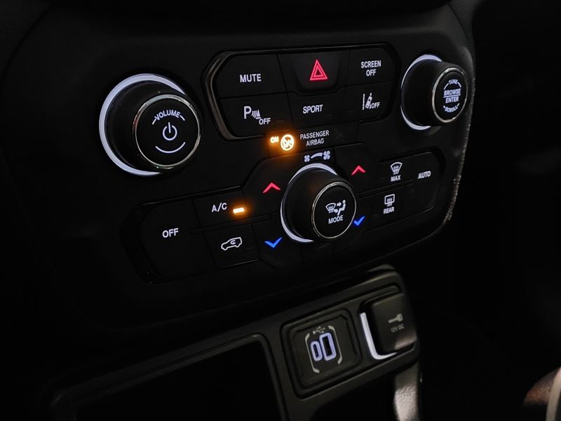 JEEP RENEGADE 1.3 T270 TURBO FLEX LONGITUDE AT6 2022/2023 BETIOLO NOVOS E SEMINOVOS LAJEADO / Carros no Vale JEEP RENEGADE 1.3 T270 TURBO FLEX LONGITUDE AT6 2022/2023 BETIOLO NOVOS E SEMINOVOS LAJEADO / Carros no Vale