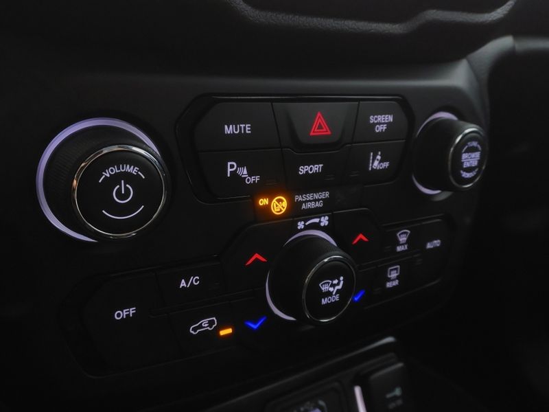JEEP RENEGADE 1.3 T270 TURBO FLEX LONGITUDE AT6 2025/2025 BETIOLO NOVOS E SEMINOVOS LAJEADO / Carros no Vale