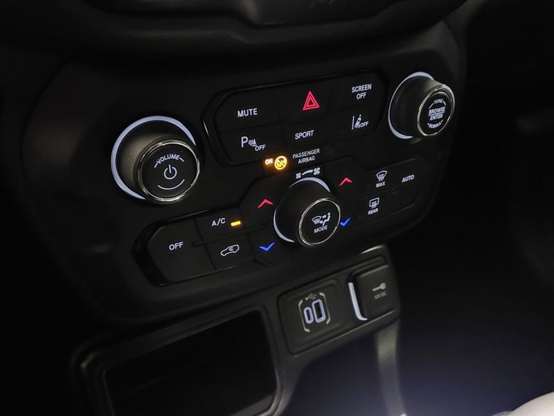 JEEP RENEGADE 1.3 T270 TURBO FLEX LONGITUDE AT6 2024/2025 BETIOLO NOVOS E SEMINOVOS LAJEADO / Carros no Vale