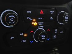 JEEP RENEGADE 1.3 T270 TURBO FLEX LONGITUDE AT6 2024/2024 BETIOLO NOVOS E SEMINOVOS LAJEADO / Carros no Vale