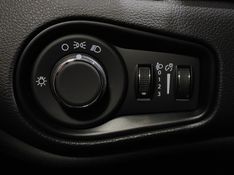 JEEP RENEGADE 1.3 T270 TURBO FLEX LONGITUDE AT6 2024/2025 BETIOLO NOVOS E SEMINOVOS LAJEADO / Carros no Vale