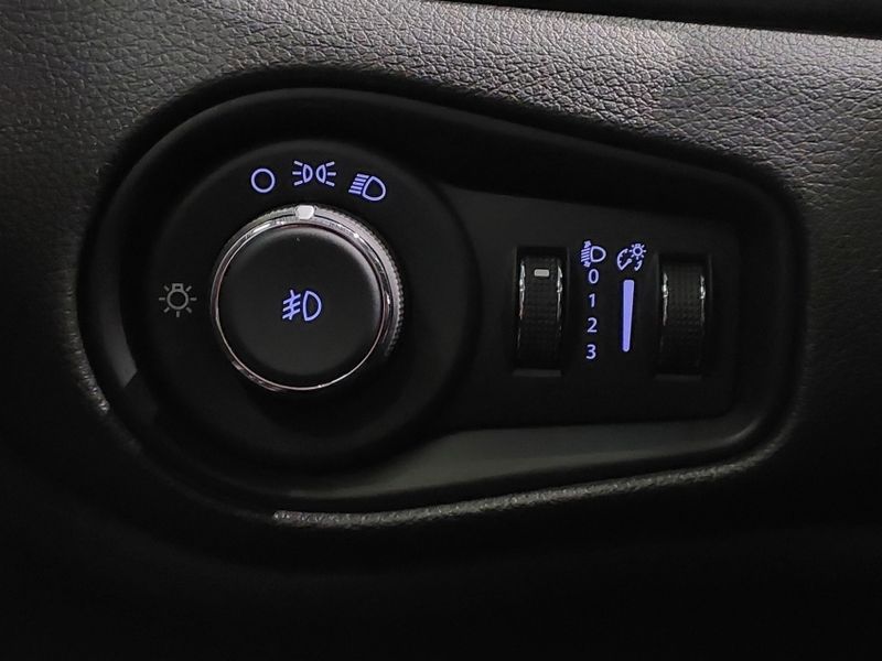 JEEP RENEGADE 1.3 T270 TURBO FLEX LONGITUDE AT6 2022/2022 BETIOLO NOVOS E SEMINOVOS LAJEADO / Carros no Vale JEEP RENEGADE 1.3 T270 TURBO FLEX LONGITUDE AT6 2022/2022 BETIOLO NOVOS E SEMINOVOS LAJEADO / Carros no Vale
