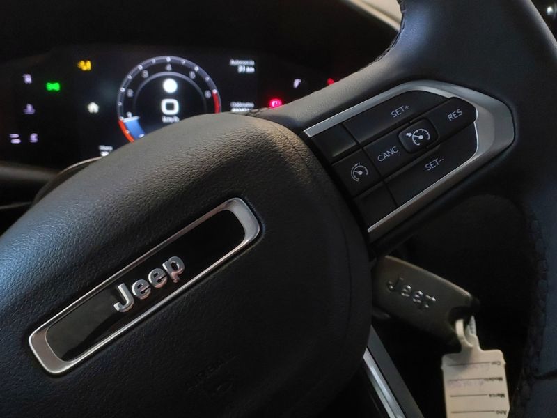 JEEP RENEGADE 1.3 T270 TURBO FLEX LONGITUDE AT6 2025/2025 BETIOLO NOVOS E SEMINOVOS LAJEADO / Carros no Vale