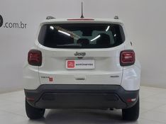 JEEP RENEGADE 1.3 T270 TURBO FLEX LONGITUDE AT6 2023/2024 BETIOLO NOVOS E SEMINOVOS LAJEADO / Carros no Vale