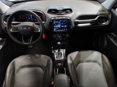JEEP RENEGADE 1.3 T270 TURBO FLEX LONGITUDE AT6 2024/2025 BETIOLO NOVOS E SEMINOVOS LAJEADO / Carros no Vale