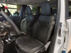 JEEP RENEGADE 1.3 T270 TURBO FLEX LONGITUDE AT6 2024/2025 BETIOLO NOVOS E SEMINOVOS LAJEADO / Carros no Vale