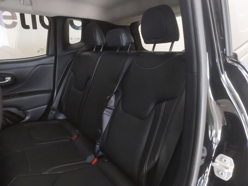 JEEP RENEGADE 1.3 T270 TURBO FLEX LONGITUDE AT6 2024/2025 BETIOLO NOVOS E SEMINOVOS LAJEADO / Carros no Vale