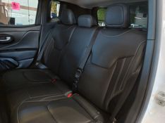 JEEP RENEGADE 1.3 T270 TURBO FLEX LONGITUDE AT6 2022/2022 BETIOLO NOVOS E SEMINOVOS LAJEADO / Carros no Vale