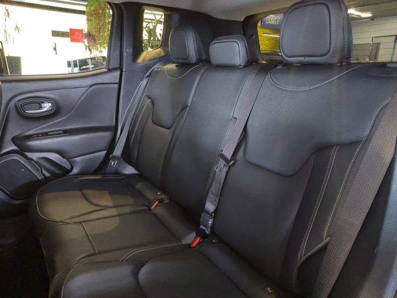 JEEP RENEGADE 1.3 T270 TURBO FLEX LONGITUDE AT6 2024/2024 BETIOLO NOVOS E SEMINOVOS LAJEADO / Carros no Vale JEEP RENEGADE 1.3 T270 TURBO FLEX LONGITUDE AT6 2024/2024 BETIOLO NOVOS E SEMINOVOS LAJEADO / Carros no Vale