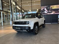 JEEP RENEGADE 1.3 T270 TURBO FLEX SAHARA MHEV AT6 2026/2027 BETIOLO NOVOS E SEMINOVOS LAJEADO / Carros no Vale