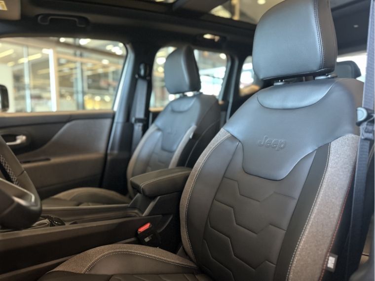 JEEP RENEGADE 1.3 T270 TURBO FLEX SAHARA MHEV AT6 2026/2027 BETIOLO NOVOS E SEMINOVOS LAJEADO / Carros no Vale JEEP RENEGADE 1.3 T270 TURBO FLEX SAHARA MHEV AT6 2026/2027 BETIOLO NOVOS E SEMINOVOS LAJEADO / Carros no Vale
