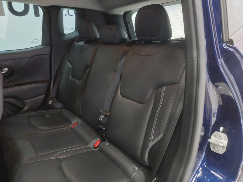 JEEP RENEGADE 1.8 16V FLEX LONGITUDE 4P AUTOMÁTICO 2021/2021 BETIOLO NOVOS E SEMINOVOS LAJEADO / Carros no Vale JEEP RENEGADE 1.8 16V FLEX LONGITUDE 4P AUTOMÁTICO 2021/2021 BETIOLO NOVOS E SEMINOVOS LAJEADO / Carros no Vale