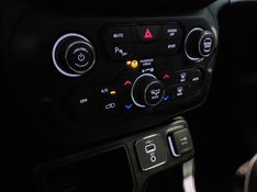 JEEP RENEGADE 1.8 16V FLEX SPORT 4P AUTOMÁTICO 2021/2021 BETIOLO NOVOS E SEMINOVOS LAJEADO / Carros no Vale