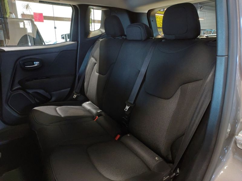 JEEP RENEGADE 1.8 16V FLEX SPORT 4P AUTOMÁTICO 2021/2021 BETIOLO NOVOS E SEMINOVOS LAJEADO / Carros no Vale JEEP RENEGADE 1.8 16V FLEX SPORT 4P AUTOMÁTICO 2021/2021 BETIOLO NOVOS E SEMINOVOS LAJEADO / Carros no Vale