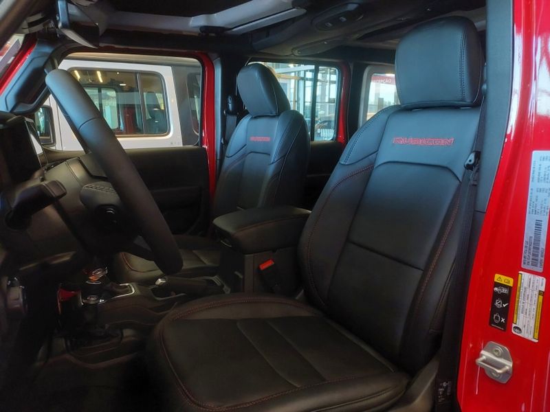 JEEP WRANGLER 2.0 TURBO GASOLINA RUBICON 4P 4X4 AT8 2026/2026 BETIOLO NOVOS E SEMINOVOS LAJEADO / Carros no Vale