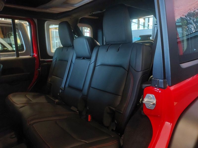JEEP WRANGLER 2.0 TURBO GASOLINA RUBICON 4P 4X4 AT8 2026/2026 BETIOLO NOVOS E SEMINOVOS LAJEADO / Carros no Vale