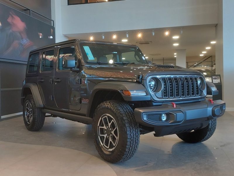 JEEP WRANGLER 2.0 TURBO GASOLINA RUBICON 4P 4X4 AT8 2026/2026 BETIOLO NOVOS E SEMINOVOS LAJEADO / Carros no Vale