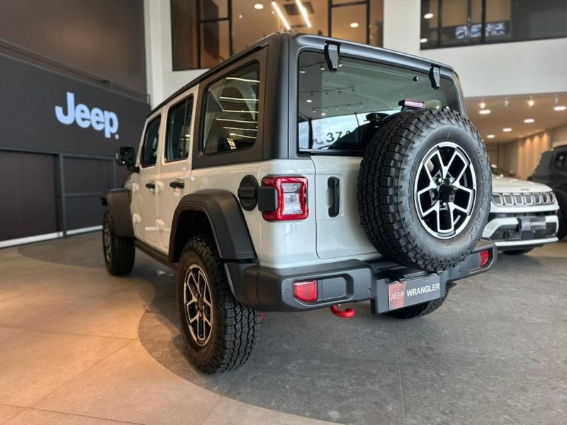 JEEP WRANGLER 2.0 TURBO GASOLINA RUBICON 4P 4X4 AT8 2025/2026 BETIOLO NOVOS E SEMINOVOS LAJEADO / Carros no Vale