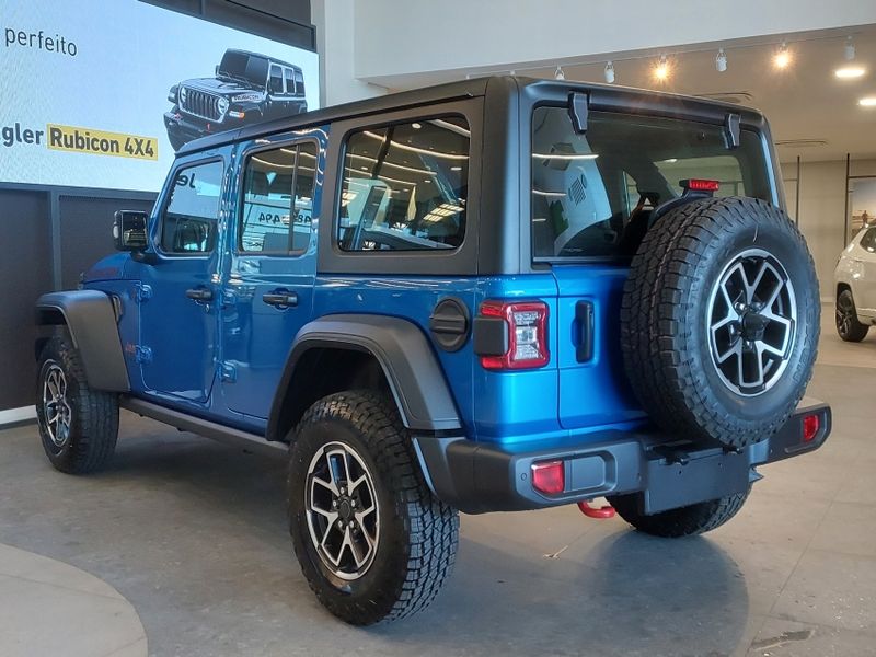 JEEP WRANGLER 2.0 TURBO GASOLINA RUBICON 4P 4X4 AT8 2026/2026 BETIOLO NOVOS E SEMINOVOS LAJEADO / Carros no Vale