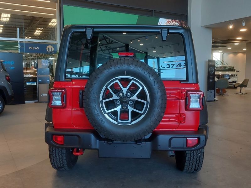 JEEP WRANGLER 2.0 TURBO GASOLINA RUBICON 4P 4X4 AT8 2026/2026 BETIOLO NOVOS E SEMINOVOS LAJEADO / Carros no Vale