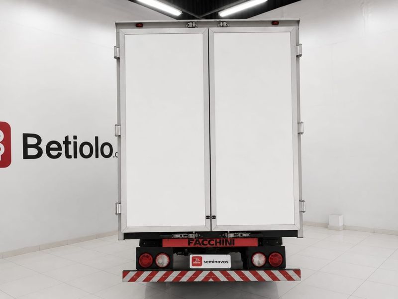 KIA BONGO 2.5 TD DIESEL STD CS MANUAL 2021/2022 BETIOLO NOVOS E SEMINOVOS LAJEADO / Carros no Vale KIA BONGO 2.5 TD DIESEL STD CS MANUAL 2021/2022 BETIOLO NOVOS E SEMINOVOS LAJEADO / Carros no Vale