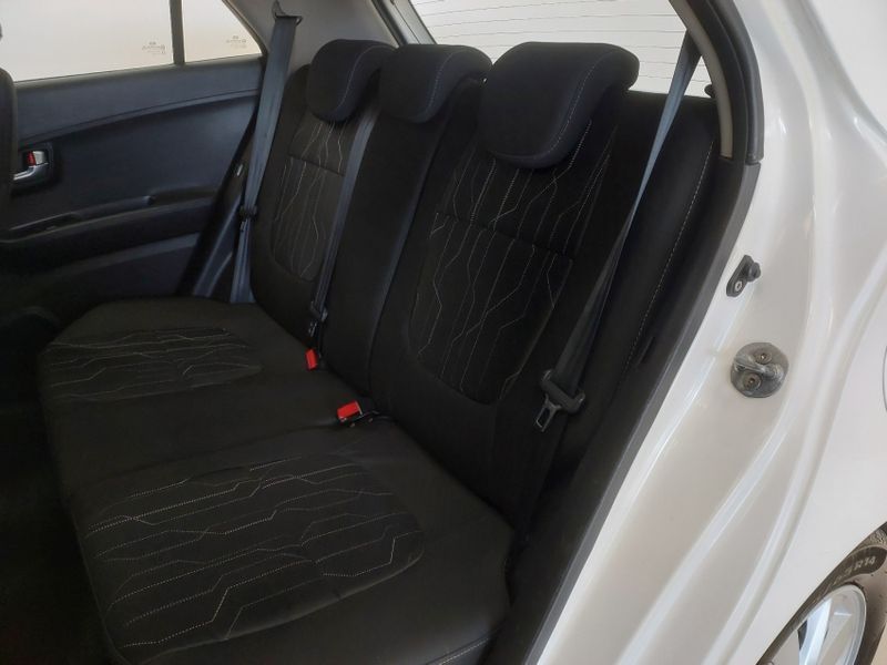 KIA PICANTO 1.0 EX 12V FLEX 4P MANUAL 2012/2013 BETIOLO NOVOS E SEMINOVOS LAJEADO / Carros no Vale KIA PICANTO 1.0 EX 12V FLEX 4P MANUAL 2012/2013 BETIOLO NOVOS E SEMINOVOS LAJEADO / Carros no Vale