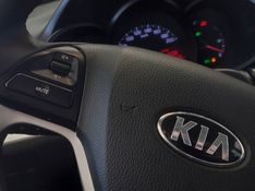 KIA PICANTO 1.0 EX 12V FLEX 4P MANUAL 2012/2013 BETIOLO NOVOS E SEMINOVOS LAJEADO / Carros no Vale