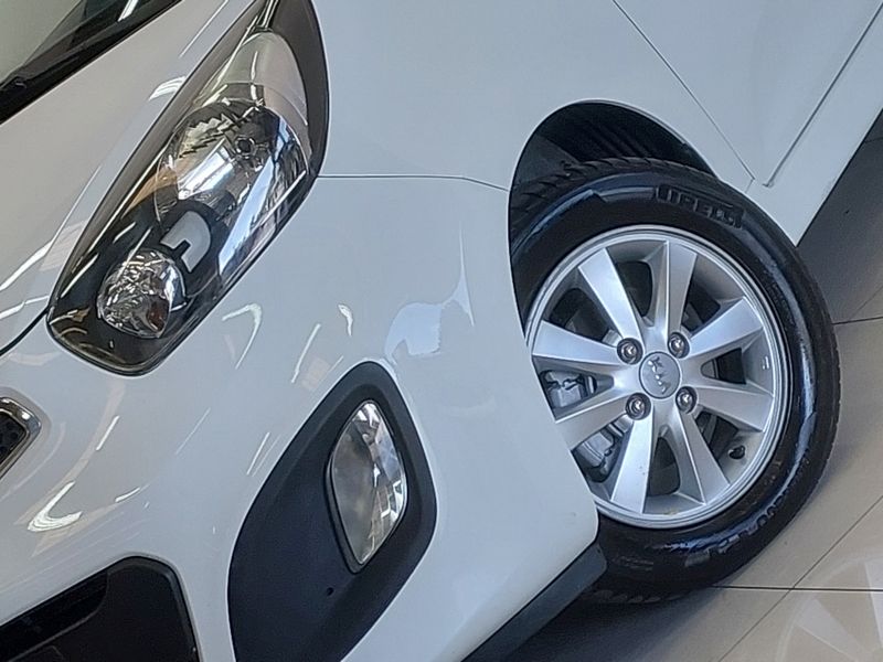 KIA PICANTO 1.0 EX 12V FLEX 4P MANUAL 2012/2013 BETIOLO NOVOS E SEMINOVOS LAJEADO / Carros no Vale KIA PICANTO 1.0 EX 12V FLEX 4P MANUAL 2012/2013 BETIOLO NOVOS E SEMINOVOS LAJEADO / Carros no Vale