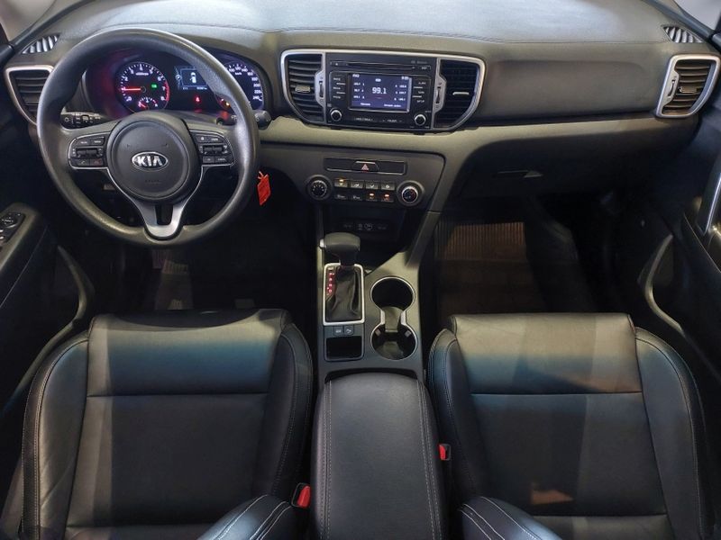 KIA SPORTAGE 2.0 LX 4X2 16V FLEX 4P AUTOMÁTICO 2016/2017 BETIOLO NOVOS E SEMINOVOS LAJEADO / Carros no Vale KIA SPORTAGE 2.0 LX 4X2 16V FLEX 4P AUTOMÁTICO 2016/2017 BETIOLO NOVOS E SEMINOVOS LAJEADO / Carros no Vale
