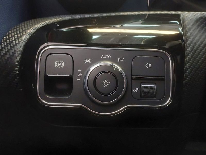 Mercedes-Benz A 200 1.3 CGI GASOLINA STYLE SEDAN 7G-DCT 2019/2019 BETIOLO NOVOS E SEMINOVOS LAJEADO / Carros no Vale Mercedes-Benz A 200 1.3 CGI GASOLINA STYLE SEDAN 7G-DCT 2019/2019 BETIOLO NOVOS E SEMINOVOS LAJEADO / Carros no Vale