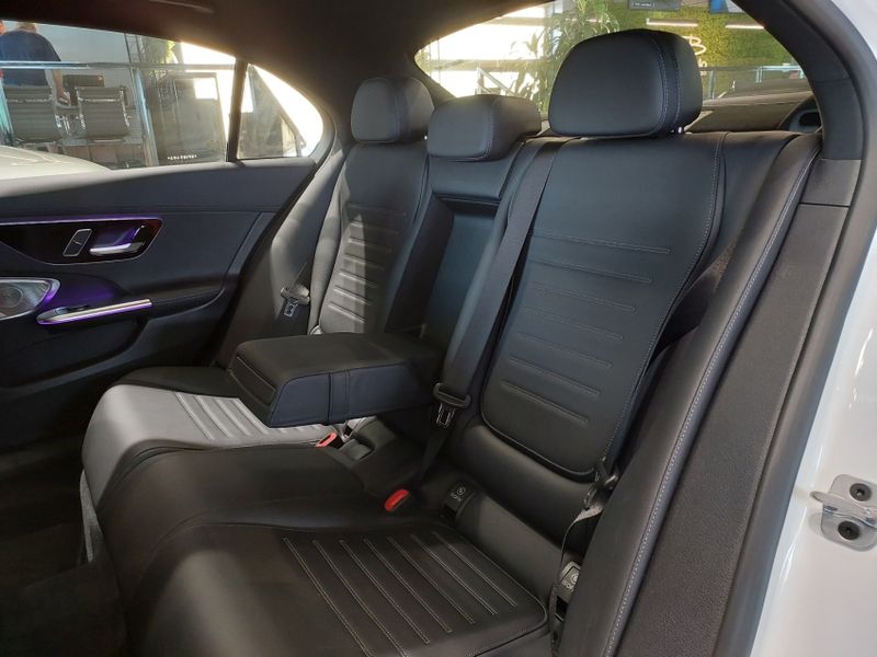Mercedes-Benz C 300 2.0 EQ BOOST HÍBRIDO AMG LINE 9G-TRONIC 2024/2025 BETIOLO NOVOS E SEMINOVOS LAJEADO / Carros no Vale Mercedes-Benz C 300 2.0 EQ BOOST HÍBRIDO AMG LINE 9G-TRONIC 2024/2025 BETIOLO NOVOS E SEMINOVOS LAJEADO / Carros no Vale