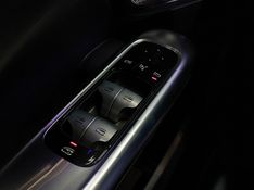 Mercedes-Benz C 300 2.0 EQ BOOST HÍBRIDO AMG LINE 9G-TRONIC 2024/2025 BETIOLO NOVOS E SEMINOVOS LAJEADO / Carros no Vale