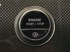 Mercedes-Benz C 300 2.0 EQ BOOST HÍBRIDO AMG LINE 9G-TRONIC 2024/2024 BETIOLO NOVOS E SEMINOVOS LAJEADO / Carros no Vale