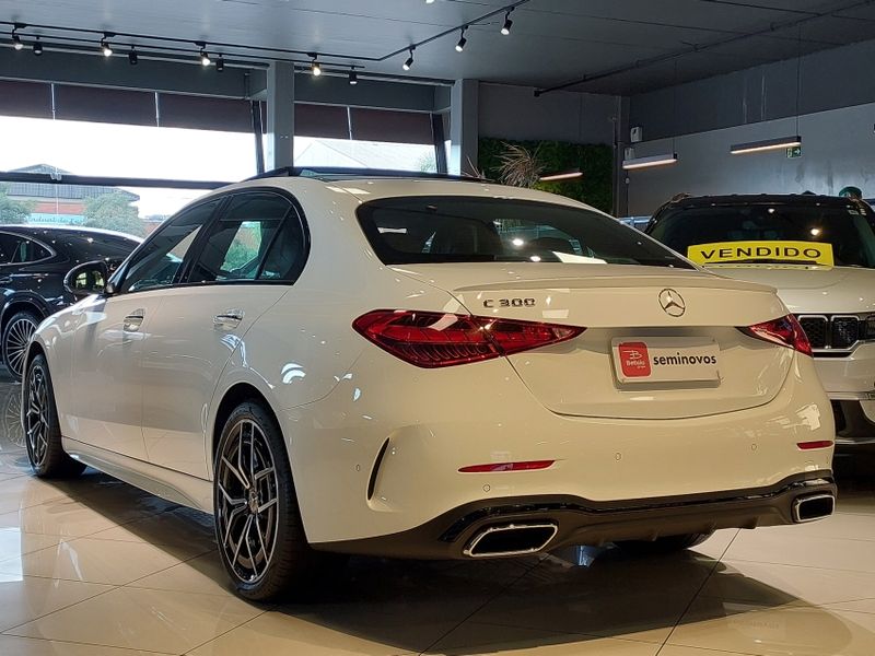 Mercedes-Benz C 300 2.0 EQ BOOST HÍBRIDO AMG LINE 9G-TRONIC 2024/2025 BETIOLO NOVOS E SEMINOVOS LAJEADO / Carros no Vale Mercedes-Benz C 300 2.0 EQ BOOST HÍBRIDO AMG LINE 9G-TRONIC 2024/2025 BETIOLO NOVOS E SEMINOVOS LAJEADO / Carros no Vale
