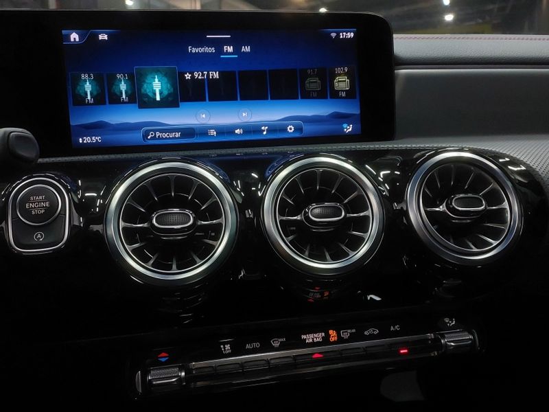 Mercedes-Benz CLA 200 1.3 MHEV AMG LINE 7G-DCT 2024/2025 BETIOLO NOVOS E SEMINOVOS LAJEADO / Carros no Vale Mercedes-Benz CLA 200 1.3 MHEV AMG LINE 7G-DCT 2024/2025 BETIOLO NOVOS E SEMINOVOS LAJEADO / Carros no Vale