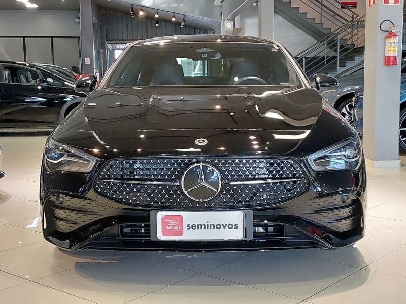 Mercedes-Benz CLA 200 1.3 MHEV AMG LINE 7G-DCT 2024/2025 BETIOLO NOVOS E SEMINOVOS LAJEADO / Carros no Vale Mercedes-Benz CLA 200 1.3 MHEV AMG LINE 7G-DCT 2024/2025 BETIOLO NOVOS E SEMINOVOS LAJEADO / Carros no Vale